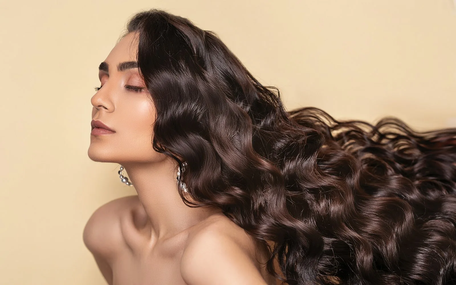Da đầu khoẻ — gốc rễ của một mái tóc đẹp